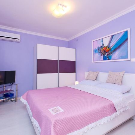 Dina Appartement Mali Lošinj Buitenkant foto