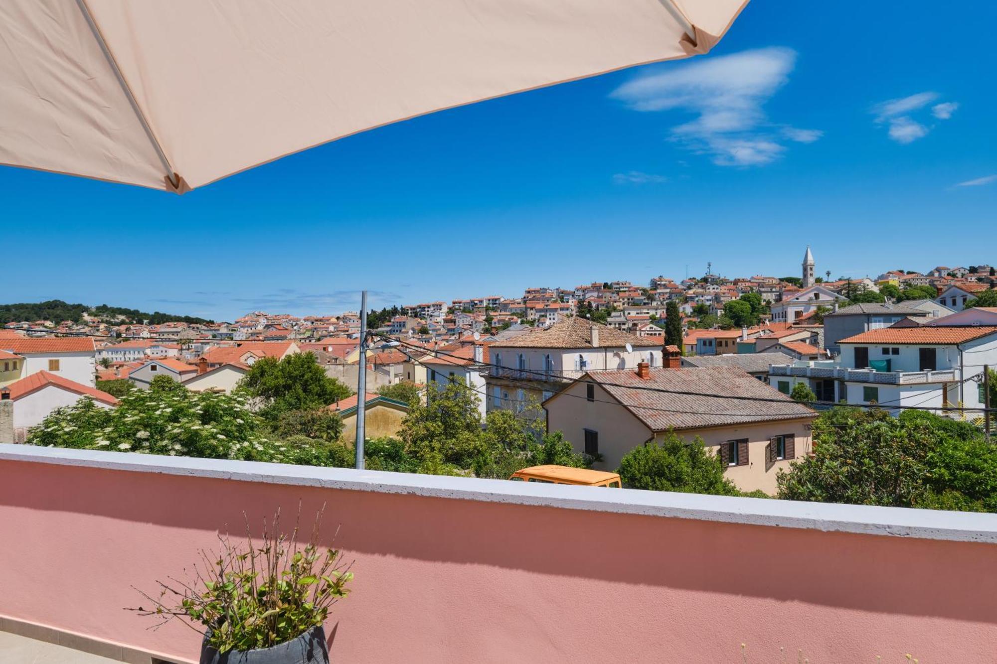 Dina Appartement Mali Lošinj Buitenkant foto