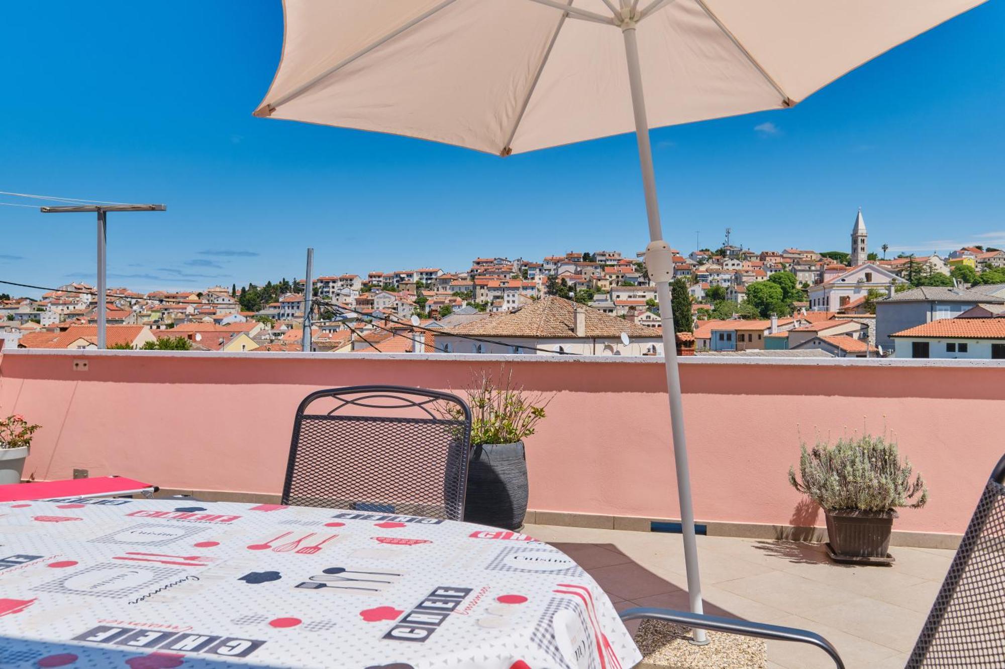 Dina Appartement Mali Lošinj Buitenkant foto